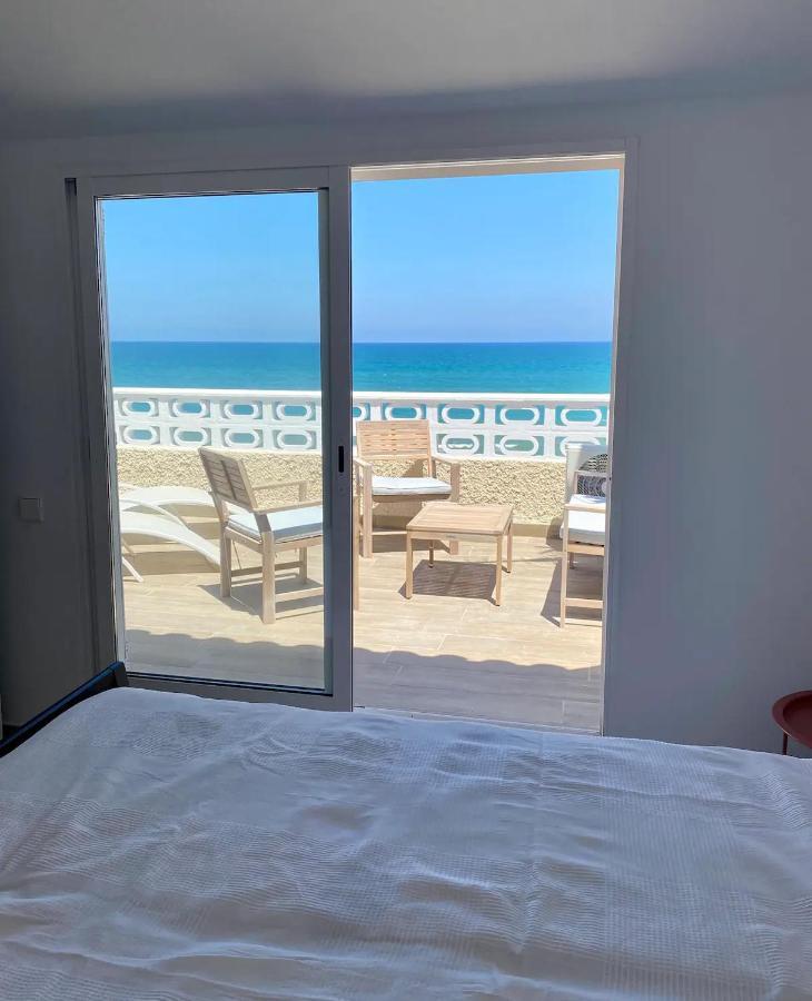 הוילה Perelló Modern Beachfront Townhouse מראה חיצוני תמונה