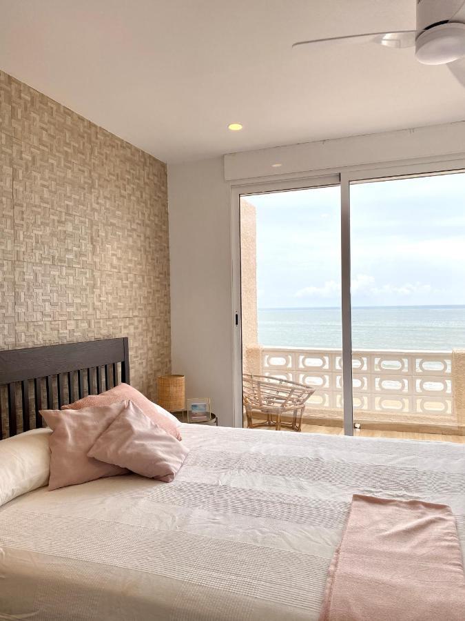 הוילה Perelló Modern Beachfront Townhouse מראה חיצוני תמונה